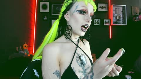 Snapshot of insania_999 chatting on 12.10.24   SANIA  online show from 12.10.24