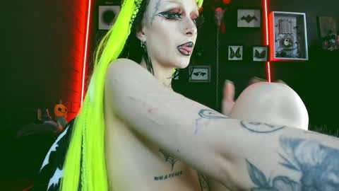 Snapshot of insania_999 chatting on 12.10.24   SANIA  online show from 12.10.24