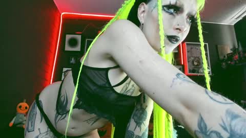 Snapshot of insania_999 chatting on 01.07.25   SANIA  online show from 01.07.25