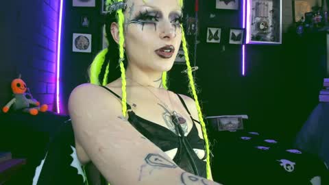 Snapshot of insania_999 chatting on 01.09.25   SANIA  online show from 01.09.25