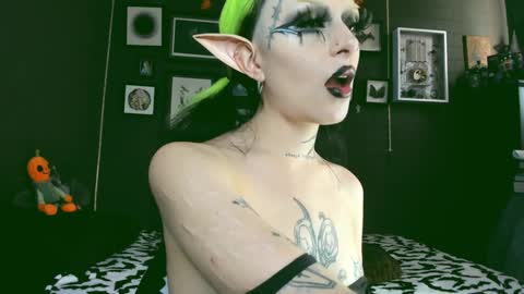 Snapshot of insania_999 chatting on 01.15.25   SANIA  online show from 01.15.25