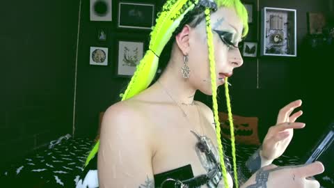 Snapshot of insania_999 chatting on 01.17.25   SANIA  online show from 01.17.25