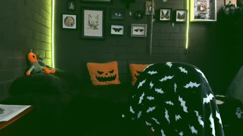 Snapshot of insania_999 chatting on 01.29.25   SANIA  online show from 01.29.25