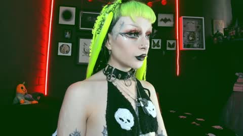 Snapshot of insania_999 chatting on 02.04.25   SANIA  online show from 02.04.25