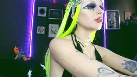 Snapshot of insania_999 chatting on 02.20.25   SANIA  online show from 02.20.25