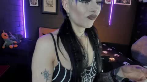 Snapshot of insania_999 chatting on 09.17.25   SANIA  online show from 09.17.25