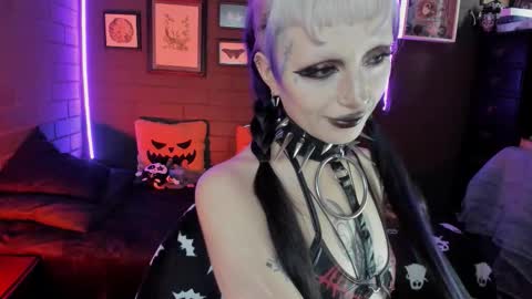 Snapshot of insania_999 chatting on 10.14.25   SANIA  online show from 10.14.25