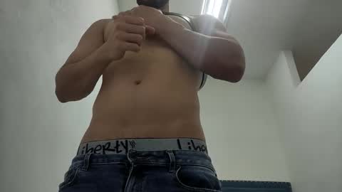 INSTAGRAM  camilodlx online show from 12.17.25