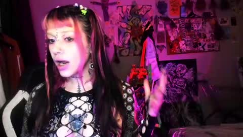 Snapshot of insunnity666 chatting on 04.27.26 Insunnity666 online show from 04.27.26