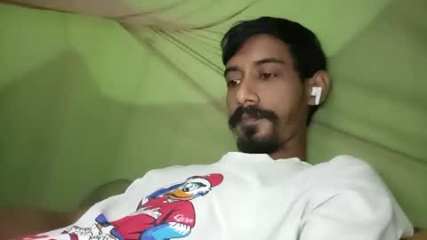 interne8famous online show from 11.05.25