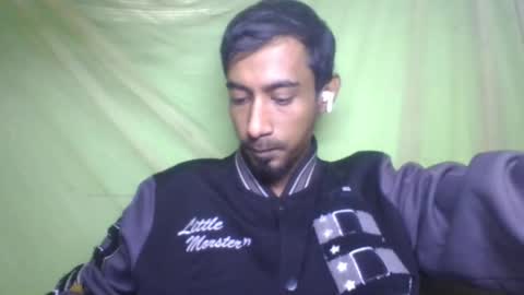 interne8famous online show from 01.08.26