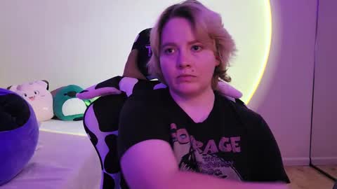 Faye online show from 12.17.24