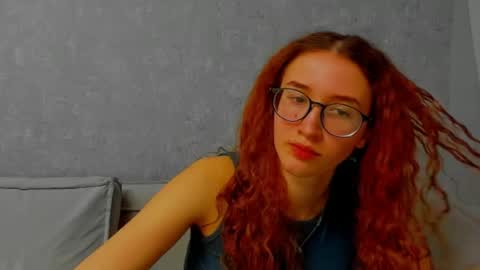 Snapshot of internetsexplorer chatting on 04.04.26 Bernadette Join online show from 04.04.26