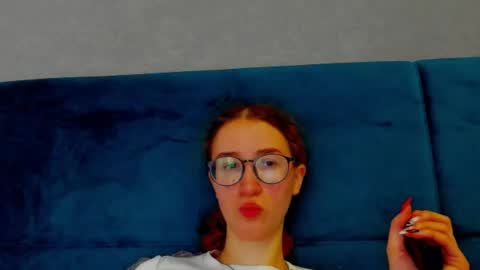 Snapshot of internetsexplorer chatting on 04.12.26 Bernadette Join online show from 04.12.26