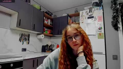 Snapshot of internetsexplorer chatting on 05.30.26 Bernadette Join online show from 05.30.26