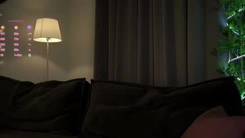 Snapshot of inthelabyrinthsofmysoul chatting on 02.11.25 Ellie online show from 02.11.25