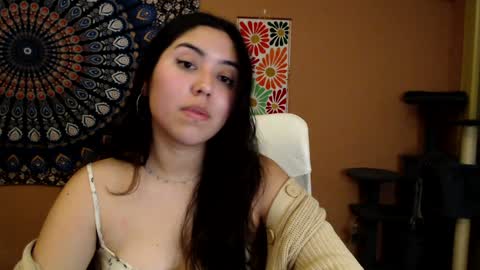 Snapshot of intimatetales chatting on 01.08.25 Africa online show from 01.08.25