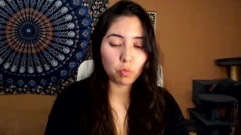 Snapshot of intimatetales chatting on 11.04.25 Africa online show from 11.04.25