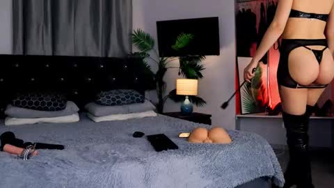 inviting_tina online show from 03.07.25