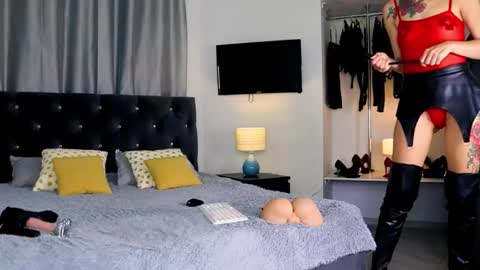 inviting_tina online show from 11.11.25