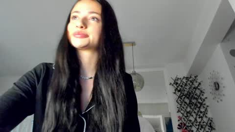 Snapshot of irenevon chatting on 12.13.24 Ir s room online show from 12.13.24