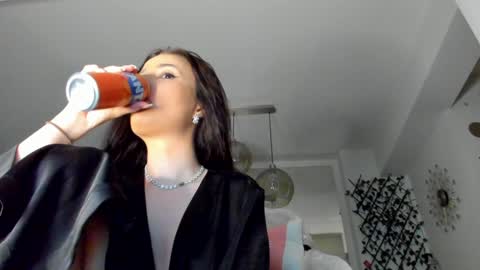 Snapshot of irenevon chatting on 01.16.25 Ir s room online show from 01.16.25