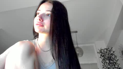 Snapshot of irenevon chatting on 01.19.25 Ir s room online show from 01.19.25