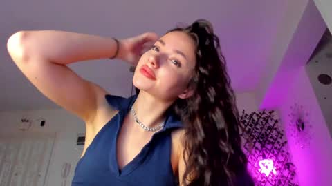 Snapshot of irenevon chatting on 01.30.25 Ir s room online show from 01.30.25