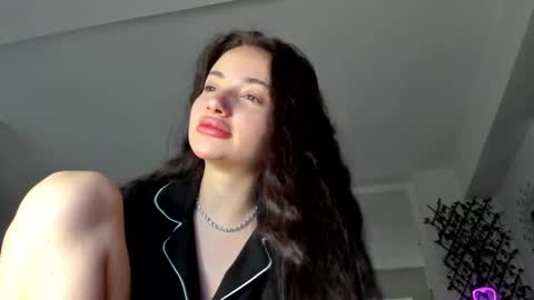 Snapshot of irenevon chatting on 02.14.25 Ir s room online show from 02.14.25