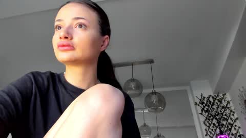 Snapshot of irenevon chatting on 03.10.25 Ir s room online show from 03.10.25