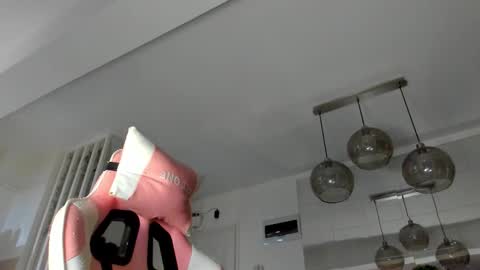 Snapshot of irenevon chatting on 10.08.25 Ir s room online show from 10.08.25
