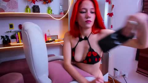 Snapshot of irina_beaux chatting on 03.10.25 online show from 03.10.25