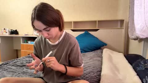 Evie online show from 10.14.25