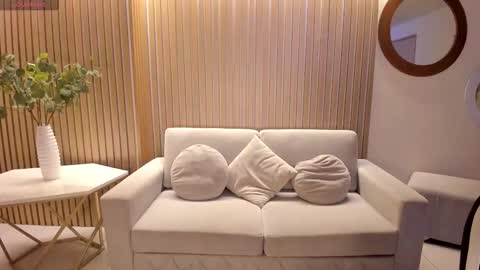 Irina online show from 10.18.25