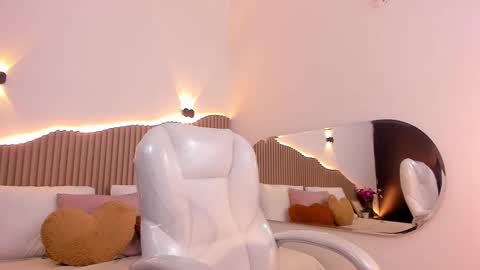 iris8_ online show from 09.29.25