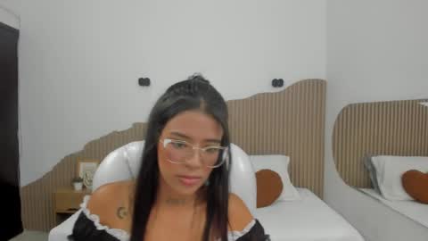 Snapshot of iris8_ chatting on 04.20.26 iris8_ online show from 04.20.26