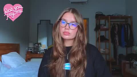Snapshot of iris_chat chatting on 09.13.25     online show from 09.13.25