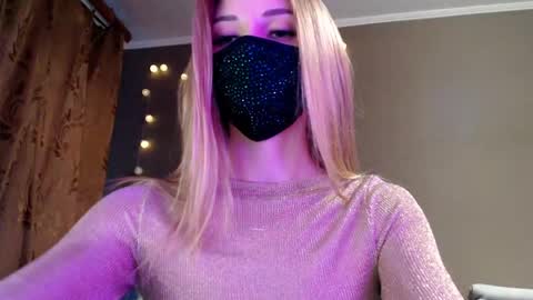 Snapshot of iris_lave chatting on 05.15.26 Lily online show from 05.15.26