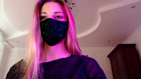 Snapshot of iris_lave chatting on 06.19.26 Lily online show from 06.19.26