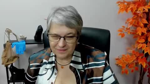 I R I S online show from 12.11.24