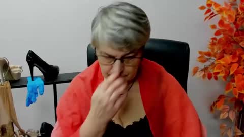 I R I S online show from 02.04.25