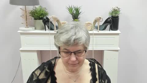 I R I S online show from 02.17.26