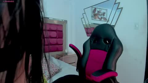 Snapshot of irisblume chatting on 02.21.26 irisblume online show from 02.21.26