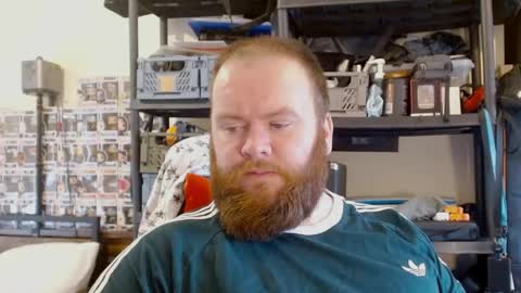 Snapshot of irishdaddy24 chatting on 04.02.26 twitter theirishman205 online show from 04.02.26
