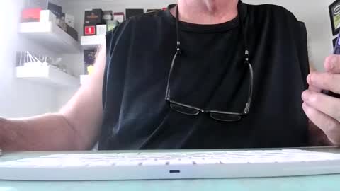 Irishdudelove online show from 11.26.25