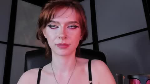 Miss Iris Fansly Miss Iris new inst.  online show from 12.10.24