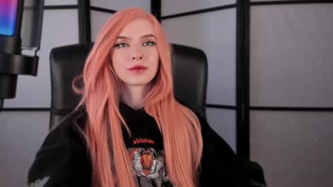 Miss Iris Fansly Miss Iris new inst.  online show from 02.24.25