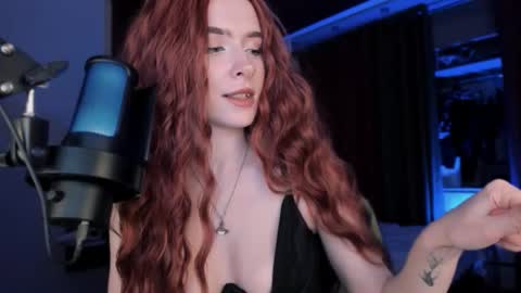 Miss Iris Fansly Miss Iris new inst.  online show from 09.10.25