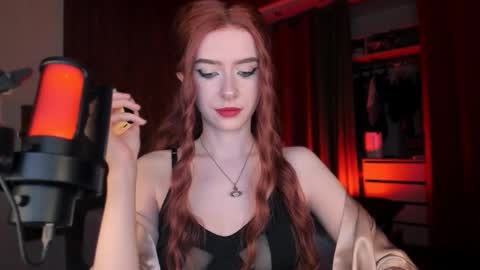 Miss Iris Fansly Miss Iris new inst.  online show from 10.05.25