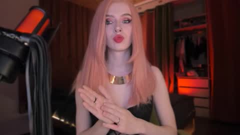 Miss Iris Fansly Miss Iris new inst.  online show from 12.05.25